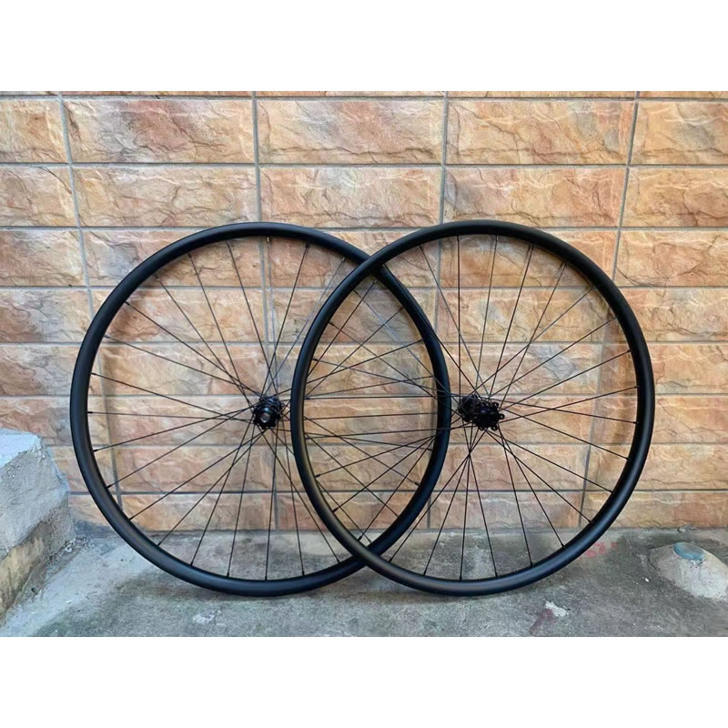 super light carbon wheelset